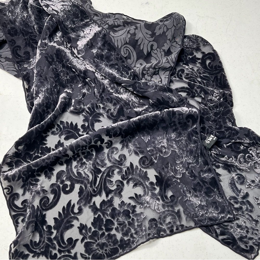 Swee Lo Vintage Couture Elegant Gray Velvet Scarf